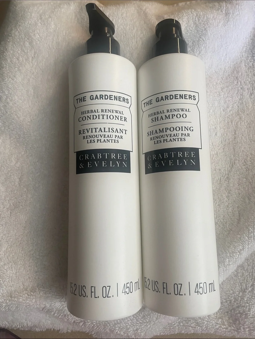 Crabtree & Evelyn White The Gardeners Herbal Renewal Shampoo & Conditioner Set